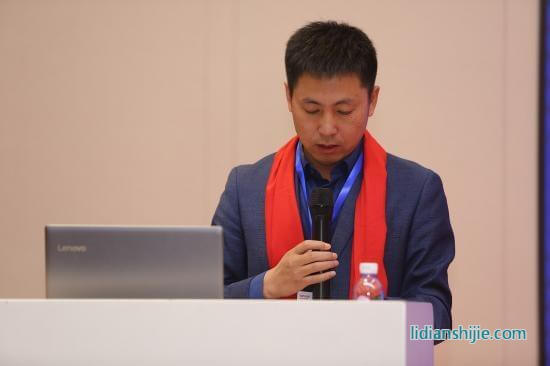 秘書長許剛向大會作了協會《18年工作報告和19年工作計劃》,報告深入徹底,逐條的列明了18年秘書處所做的工作和19年我們想要做的工作