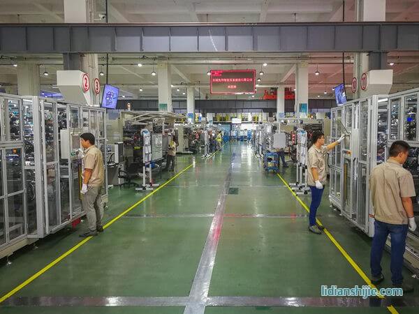 先導智能裝配車間 先導智能裝配車間