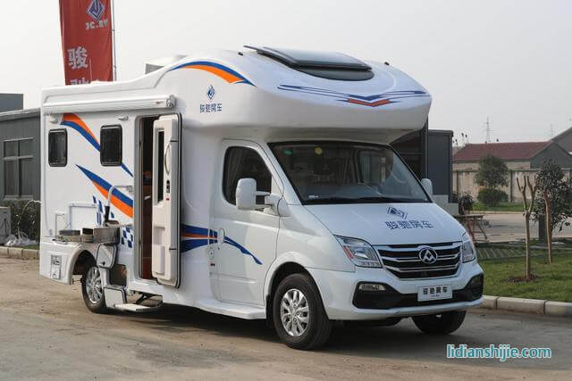 駿馳大通C型房車(chē) 駿馳大通C型房車(chē)