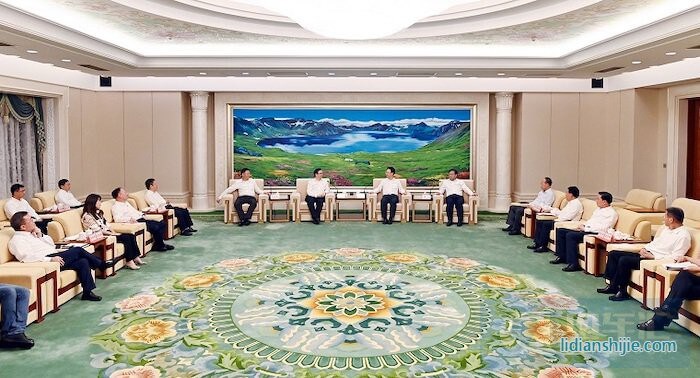 綁定共和國(guó)長(zhǎng)子，比亞迪與一汽集團(tuán)合資投建電池項(xiàng)目